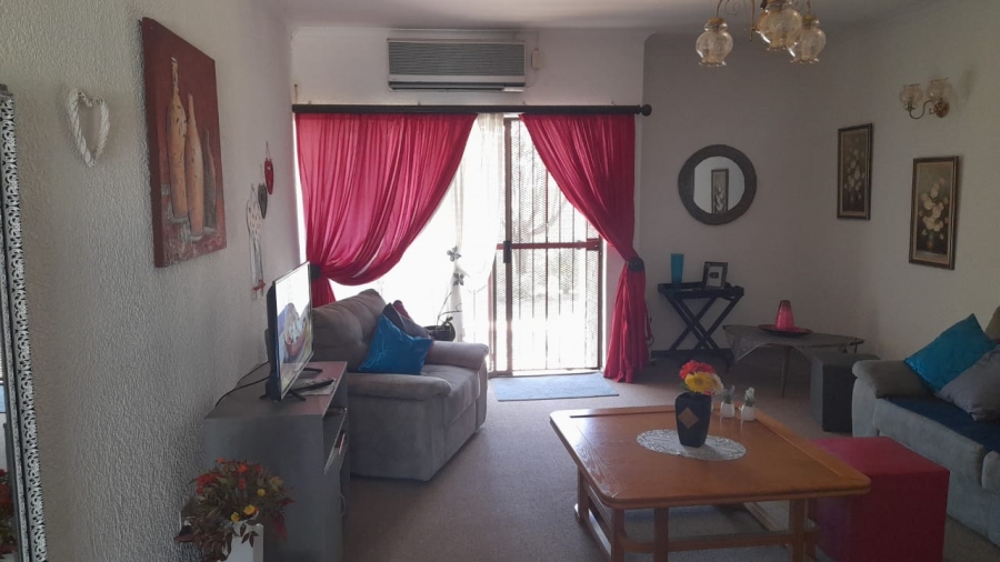 1 Bedroom Property for Sale in Oudorp North West